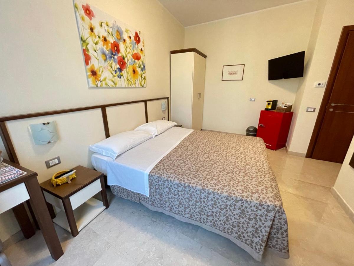 B&B Ponte Capograssi Сульмона Экстерьер фото