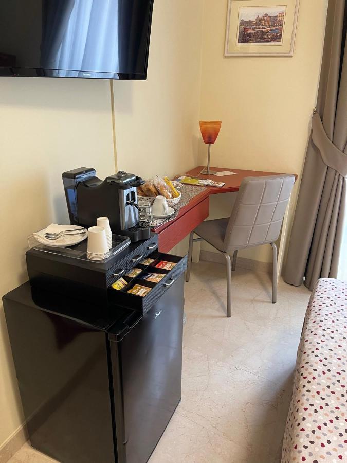 B&B Ponte Capograssi Сульмона Экстерьер фото