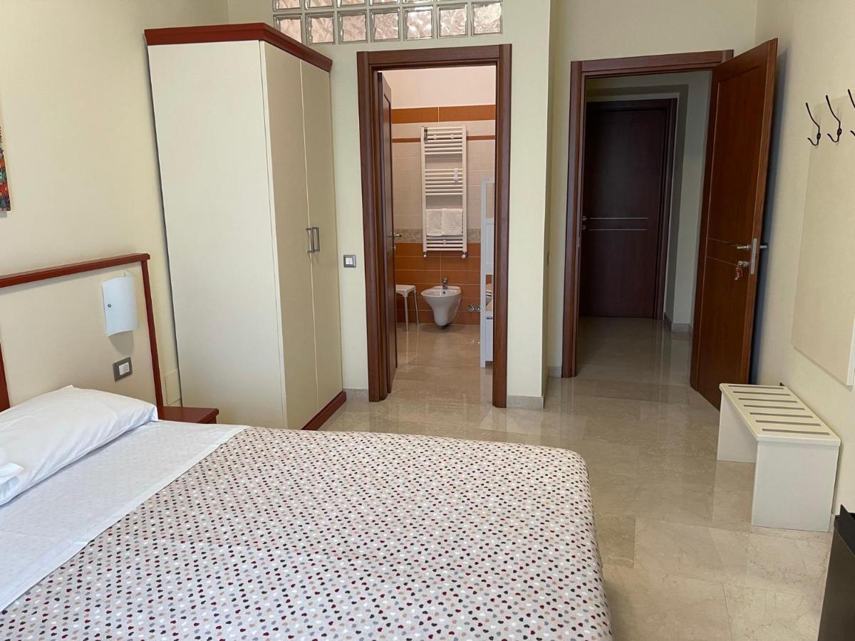 B&B Ponte Capograssi Сульмона Экстерьер фото