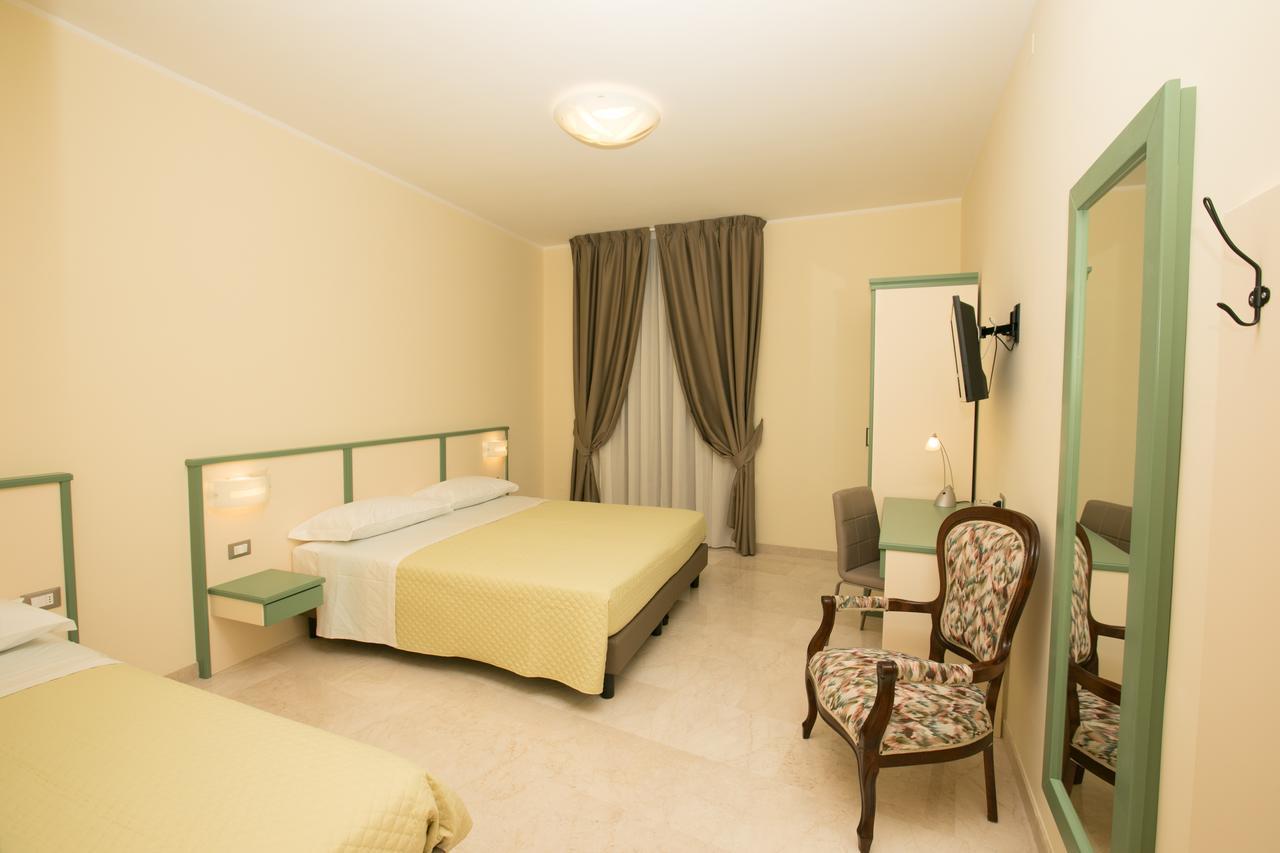 B&B Ponte Capograssi Сульмона Экстерьер фото